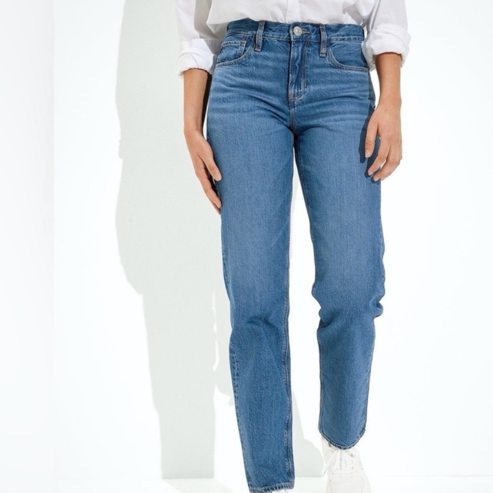 NWT American Eagle Outfitters 90s medium vintage wash boyfriend jeans - Picture 2 of 4